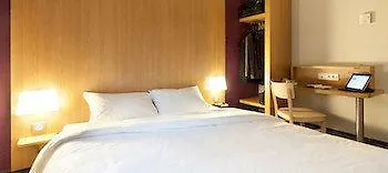 B&B Hôtel Morlaix Saint-Martin-des-Champs  Saint-Martin-des-Champs (Finistere)